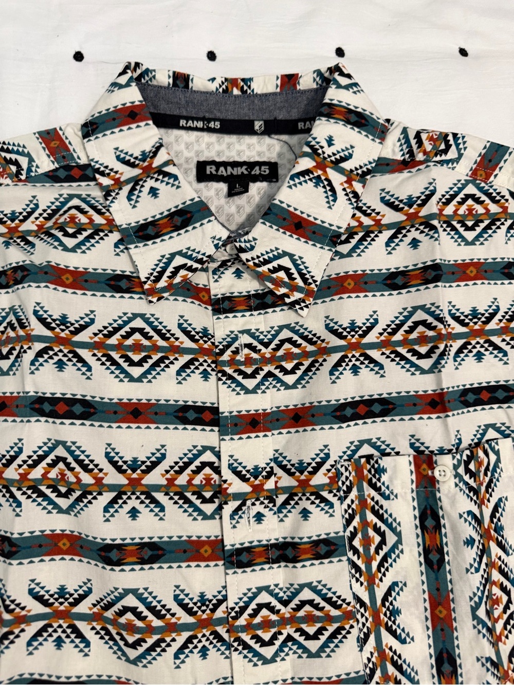 Rank-45 Men’s White Aztec Short-Sleeve Button-Up Shirt